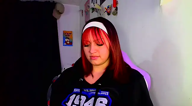 Snapshot of lucycherry__ chatting on February 21, 2025, 4:51 am lucycherry online show from February 21, 2025, 4:51 am