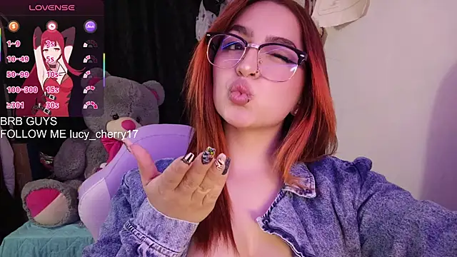 Snapshot of lucycherry__ chatting on December 3, 2025, 10:09 pm lucycherry online show from December 3, 2025, 10:09 pm