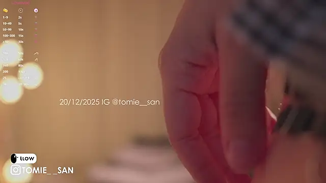 Snapshot of tomie_san chatting on December 20, 2025, 11:40 pm tomie san online show from December 20, 2025, 11:40 pm
