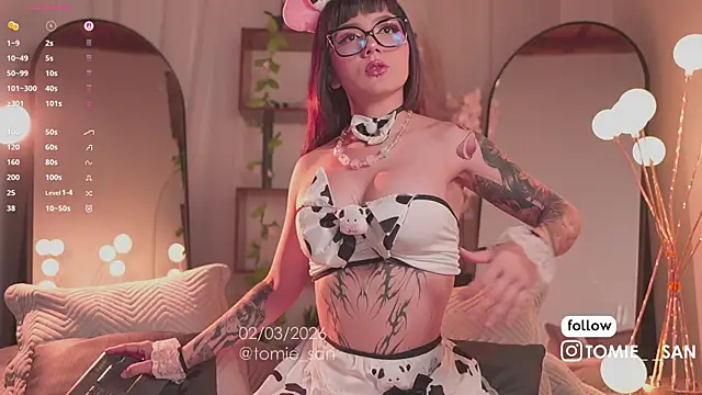 Snapshot of tomie_san chatting on March 2, 2026, 10:38 pm tomie san online show from March 2, 2026, 10:38 pm