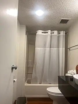 Snapshot of PrettyGal_Tingz chatting on February 21, 2025, 10:15 pm PrettyGal Tingz online show from February 21, 2025, 10:15 pm