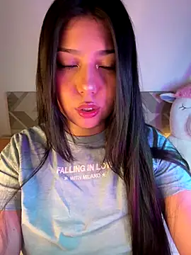 Maii chan online show from October 22, 2025, 5:40 am