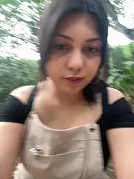 Maii chan online show from March 14, 2025, 9:00 pm