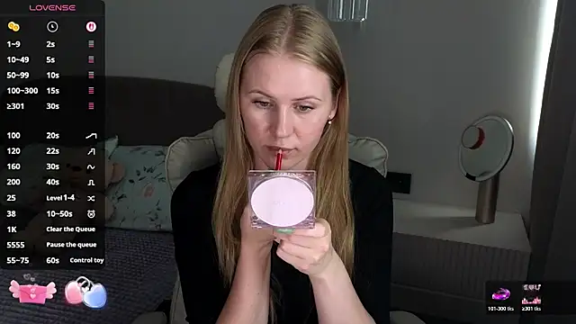 Snapshot of IsabelAllen chatting on July 10, 2026, 12:38 pm IsabelAllen online show from July 10, 2026, 12:38 pm