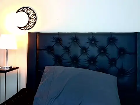 Snapshot of EvoletFMK chatting on October 24, 2025, 5:12 pm EvoletFMK online show from October 24, 2025, 5:12 pm