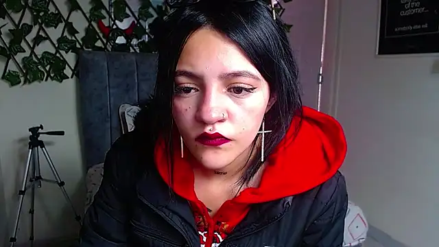 Snapshot of Violettasquirt chatting on June 12, 2026, 1:42 pm Violettasquirt online show from June 12, 2026, 1:42 pm
