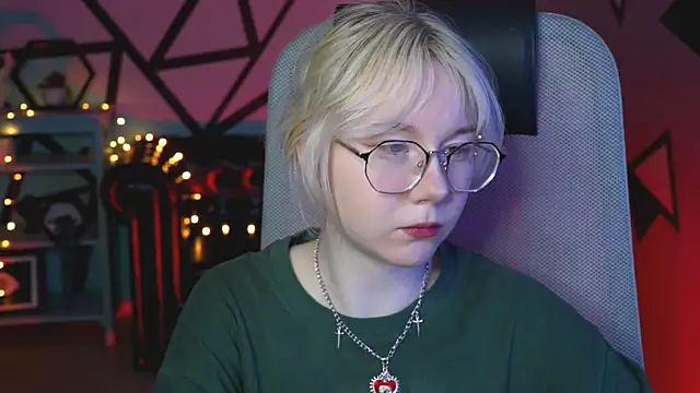 NancyMartinez online show from March 6, 2025, 5:14 am