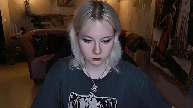 NancyMartinez online show from March 18, 2025, 1:12 pm