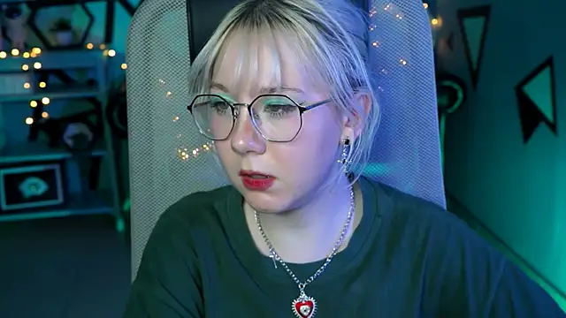 NancyMartinez online show from March 21, 2025, 11:22 am