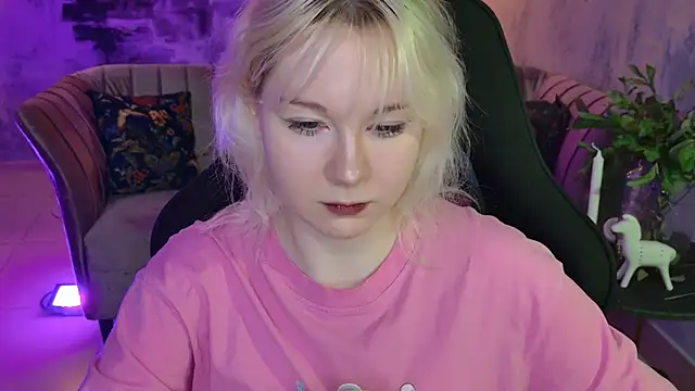 NancyMartinez online show from March 8, 2025, 8:11 am