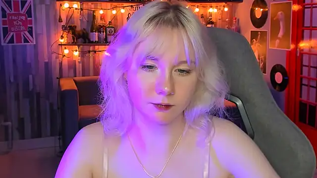 NancyMartinez online show from March 11, 2025, 4:18 pm