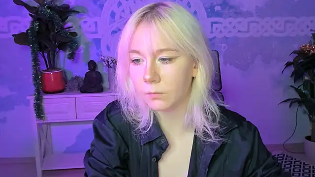 NancyMartinez online show from March 15, 2025, 1:18 pm