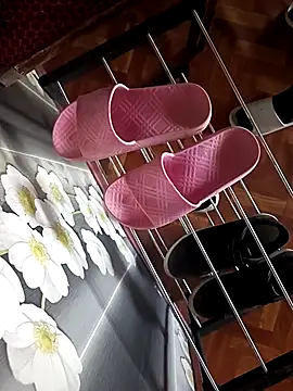 Snapshot of red_red00 chatting on March 22, 2025, 9:34 am red red00 online show from March 22, 2025, 9:34 am