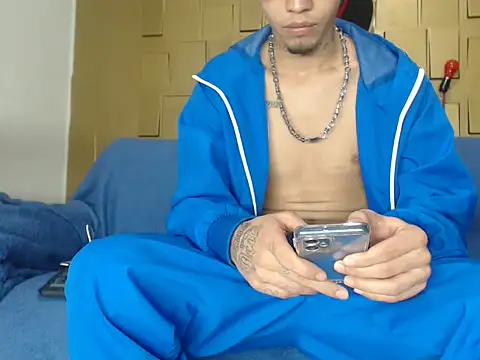 latinboydig online show from February 12, 2025, 2:35 am