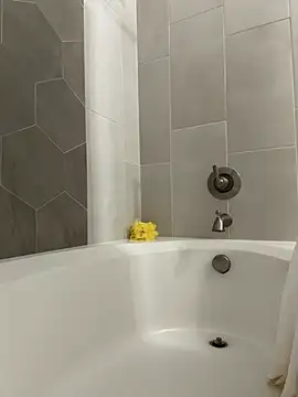 yfui221 online show from February 24, 2026, 3:07 am