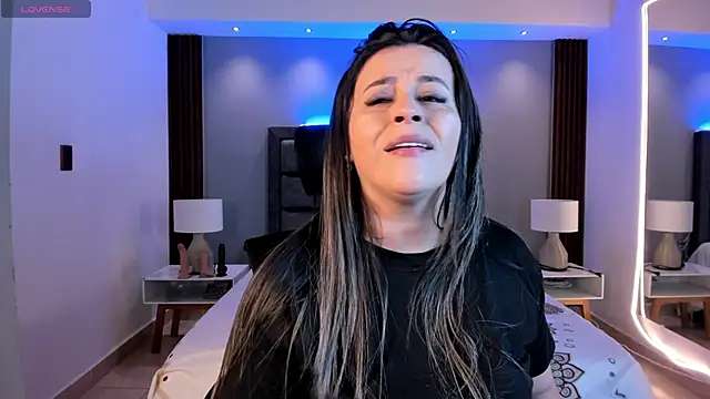 Susann Ross online show from November 17, 2025, 11:47 am