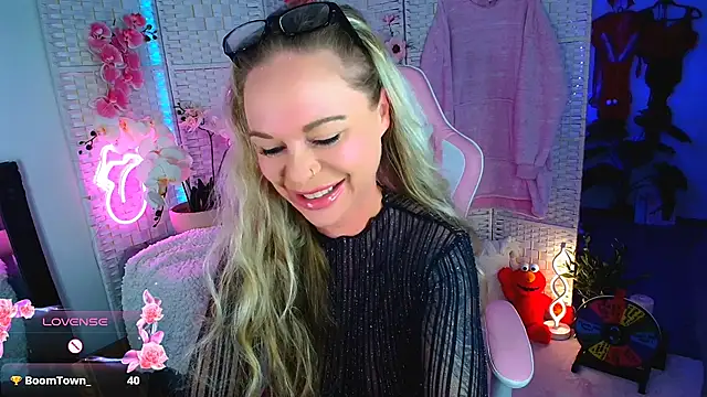 EllieKarrX online show from January 10, 2025, 8:29 am