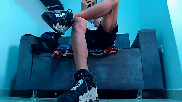 Snapshot of mastersmits chatting on March 24, 2026, 1:05 am mastersmits online show from March 24, 2026, 1:05 am