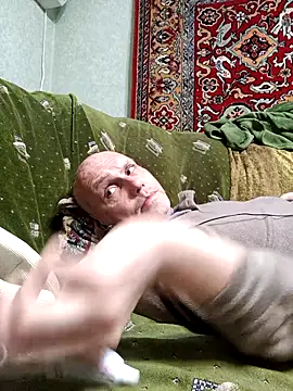 Snapshot of Pineapple04 chatting on April 12, 2026, 5:16 pm Pineapple04 online show from April 12, 2026, 5:16 pm