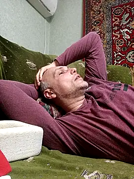 Snapshot of Pineapple04 chatting on November 28, 2025, 5:35 pm Pineapple04 online show from November 28, 2025, 5:35 pm