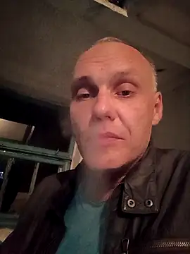 Snapshot of Pineapple04 chatting on September 27, 2025, 7:53 pm Pineapple04 online show from September 27, 2025, 7:53 pm