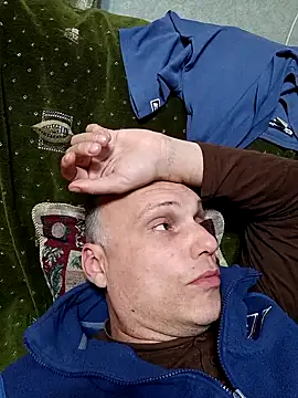 Snapshot of Pineapple04 chatting on October 5, 2025, 6:31 pm Pineapple04 online show from October 5, 2025, 6:31 pm