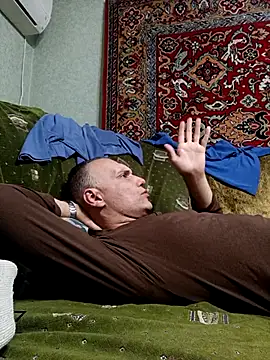 Snapshot of Pineapple04 chatting on October 7, 2025, 5:03 pm Pineapple04 online show from October 7, 2025, 5:03 pm