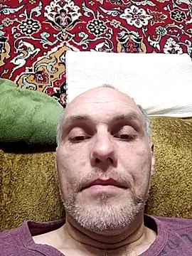 Snapshot of Pineapple04 chatting on November 29, 2025, 8:31 pm Pineapple04 online show from November 29, 2025, 8:31 pm