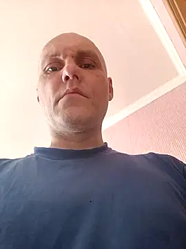 Snapshot of Pineapple04 chatting on April 16, 2026, 5:19 am Pineapple04 online show from April 16, 2026, 5:19 am