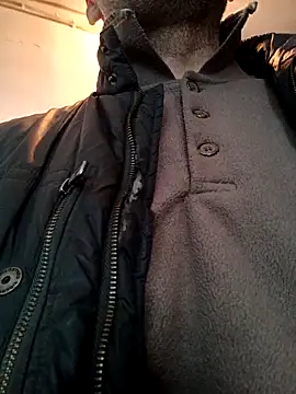 Snapshot of Pineapple04 chatting on April 14, 2026, 6:51 am Pineapple04 online show from April 14, 2026, 6:51 am