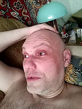 Snapshot of Pineapple04 chatting on April 12, 2026, 4:27 am Pineapple04 online show from April 12, 2026, 4:27 am