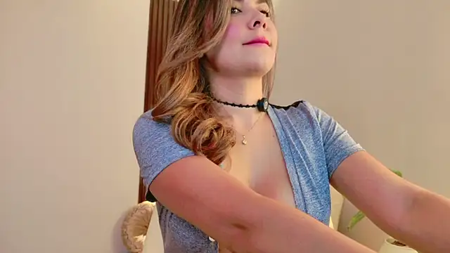 EmilyRive online show from July 25, 2026, 11:00 pm