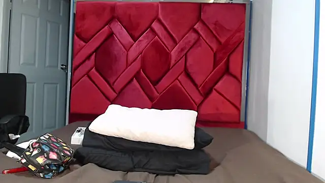 Snapshot of EvaMills1 chatting on March 9, 2025, 3:05 pm EvaMills1 online show from March 9, 2025, 3:05 pm