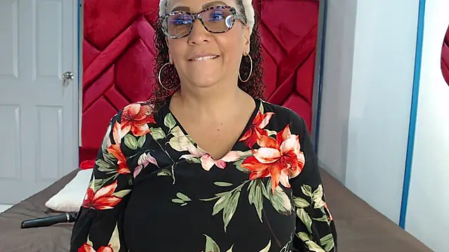 Snapshot of EvaMills1 chatting on March 4, 2025, 3:59 pm EvaMills1 online show from March 4, 2025, 3:59 pm