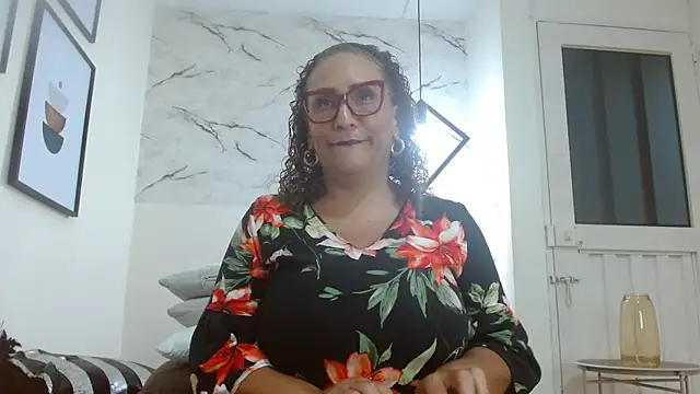 Snapshot of EvaMills1 chatting on September 9, 2025, 9:13 pm EvaMills1 online show from September 9, 2025, 9:13 pm