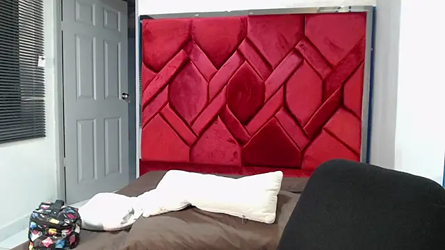 Snapshot of EvaMills1 chatting on March 17, 2025, 7:48 pm EvaMills1 online show from March 17, 2025, 7:48 pm