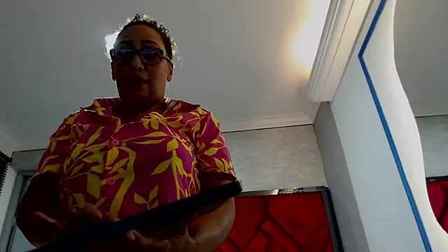 Snapshot of EvaMills1 chatting on March 11, 2025, 9:04 pm EvaMills1 online show from March 11, 2025, 9:04 pm