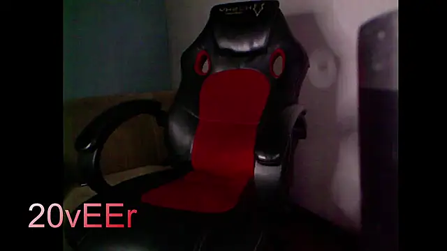 20vEEr online show from October 4, 2025, 8:54 pm