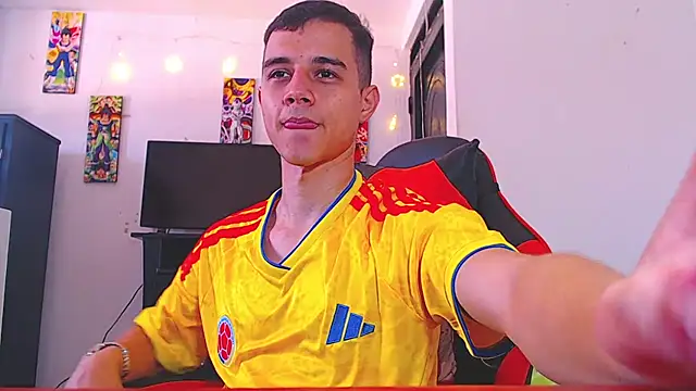 Snapshot of ADAM_HOT chatting on March 19, 2026, 8:31 pm ADAM HOT online show from March 19, 2026, 8:31 pm