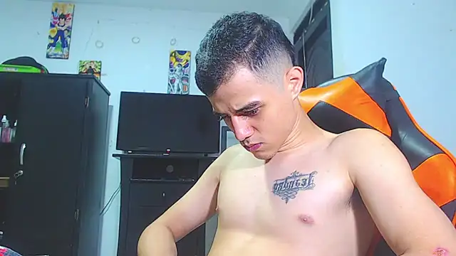 Snapshot of ADAM_HOT chatting on April 3, 2026, 12:28 am ADAM HOT online show from April 3, 2026, 12:28 am