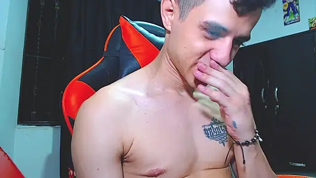 Snapshot of ADAM_HOT chatting on April 15, 2026, 11:38 pm ADAM HOT online show from April 15, 2026, 11:38 pm