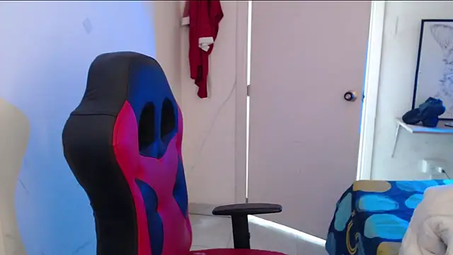 Maximesex online show from January 6, 2026, 1:37 pm