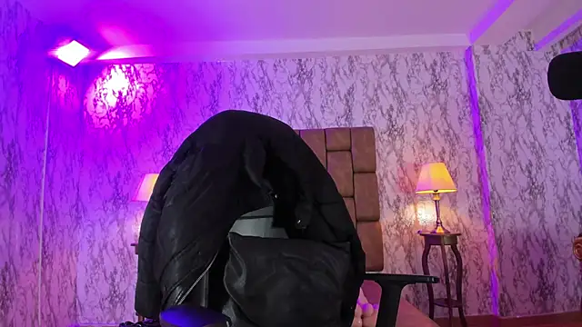 Snapshot of Camila_Chainn chatting on March 21, 2025, 5:56 pm Camila Chainn online show from March 21, 2025, 5:56 pm