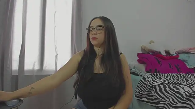 Snapshot of HARLEYNAPIER chatting on October 8, 2025, 8:20 pm HARLEYNAPIER online show from October 8, 2025, 8:20 pm