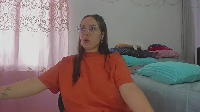 Snapshot of HARLEYNAPIER chatting on April 22, 2026, 9:32 pm HARLEYNAPIER online show from April 22, 2026, 9:32 pm