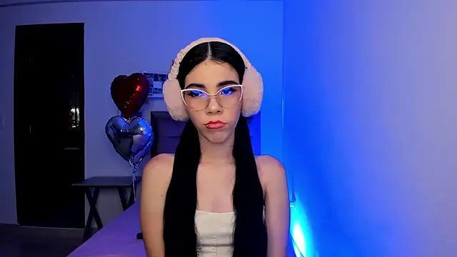 Snapshot of sofi_cute01 chatting on February 15, 2025, 11:03 pm sofi cute01 online show from February 15, 2025, 11:03 pm