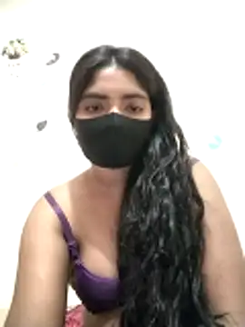 Snapshot of Lina-Rose chatting on October 19, 2025, 4:10 pm Lina-Rose online show from October 19, 2025, 4:10 pm