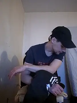 Snapshot of kx93 chatting on December 17, 2025, 6:40 am kx93 online show from December 17, 2025, 6:40 am