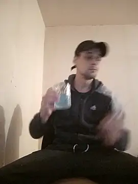 Snapshot of kx93 chatting on February 17, 2026, 6:27 pm kx93 online show from February 17, 2026, 6:27 pm