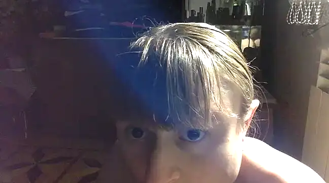 KlavdiaPetrivna online show from January 19, 2025, 1:32 am